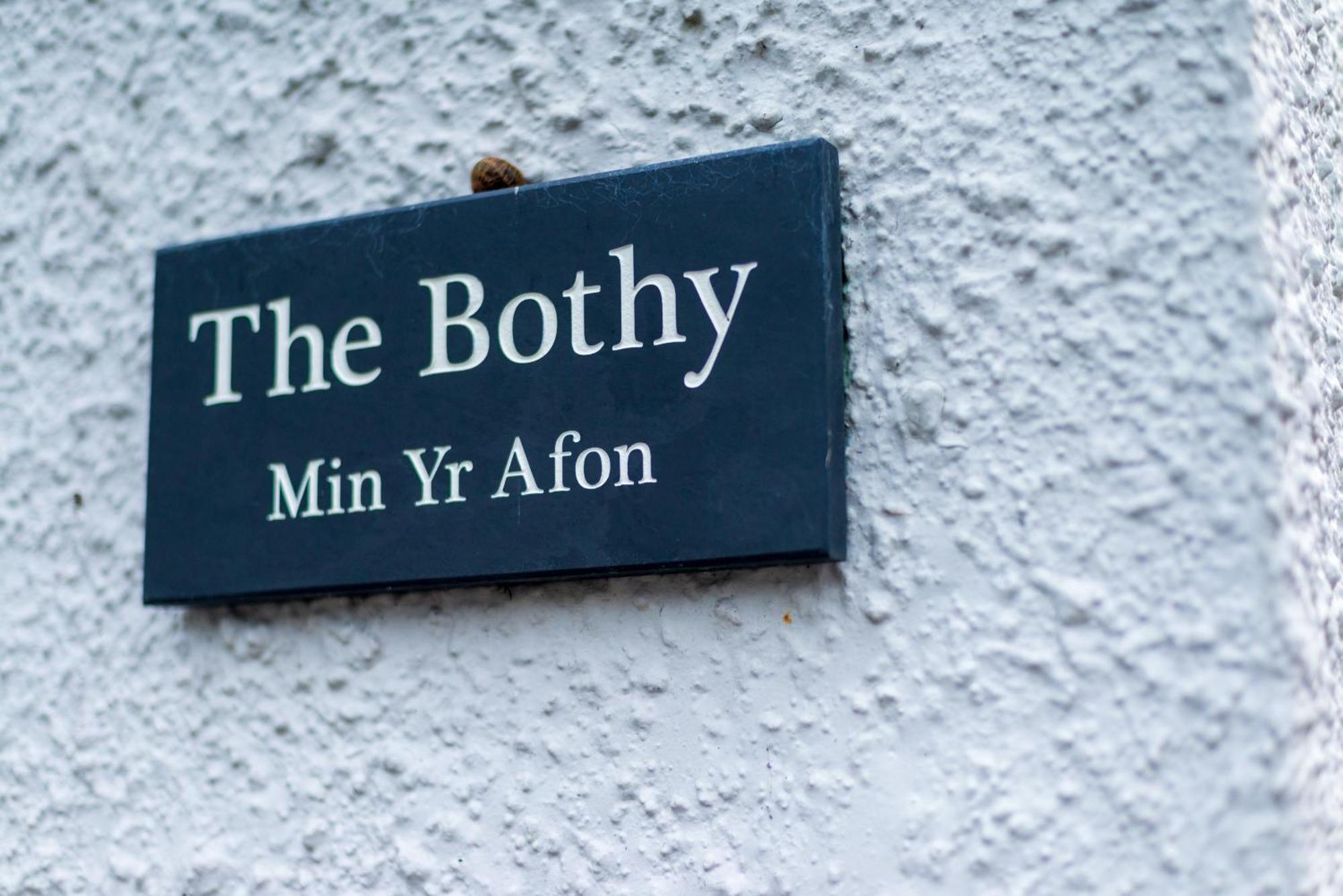 Riverside Bothy In Heart Of Scenic Harbour Village Solva Exterior foto